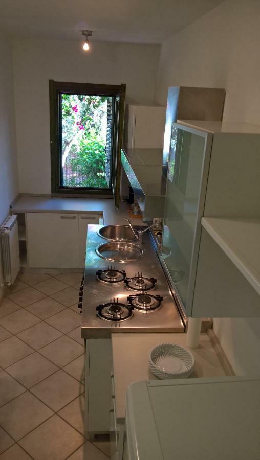 Villa La Casa nel Borgo Chia Esterno foto